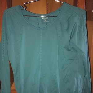 Athleta work out shirt